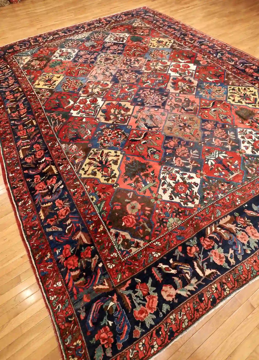 12′ x 16′ Red Fine Hand-Knotted Persian Bakhtiari – Traditional Wool