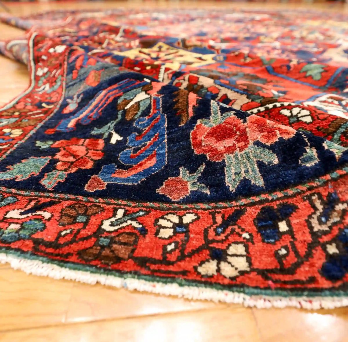 12′ x 16′ Red Fine Hand-Knotted Persian Bakhtiari – Traditional Wool