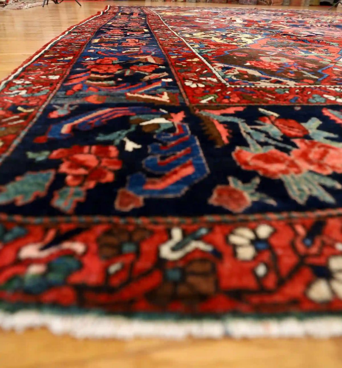 12′ x 16′ Red Fine Hand-Knotted Persian Bakhtiari – Traditional Wool