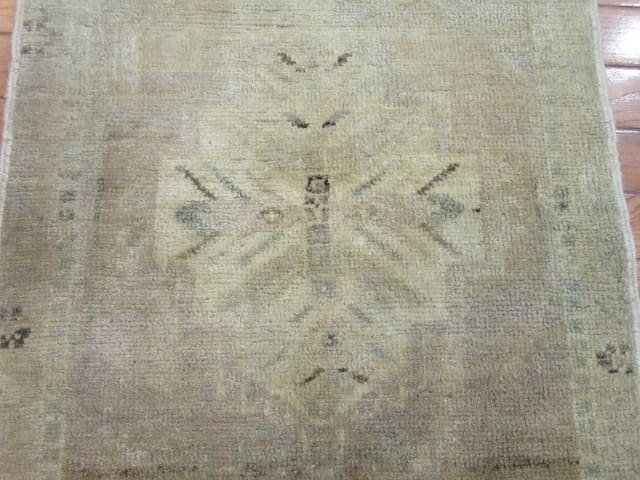 2′ x 3′ Beige Fine Hand-Knotted Turkish Vintage Rug – Transitional Wool