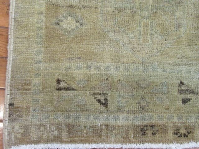 2′ x 3′ Beige Fine Hand-Knotted Turkish Vintage Rug – Transitional Wool