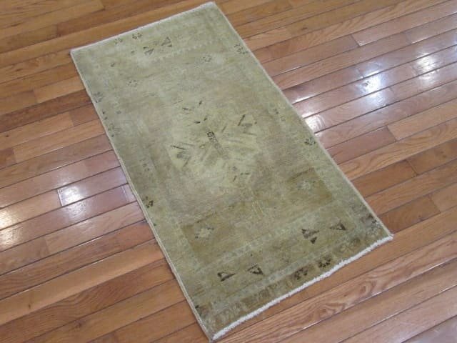 2′ x 3′ Beige Fine Hand-Knotted Turkish Vintage Rug – Transitional Wool