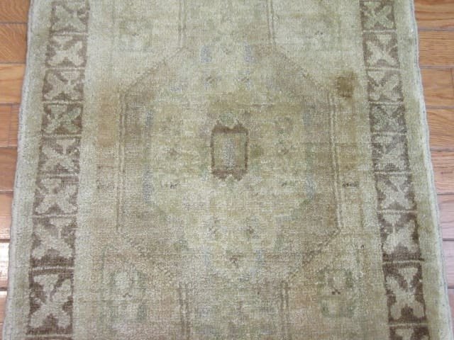 2′ x 3′ Beige Fine Hand-Knotted Turkish Vintage Rug – Transitional Wool