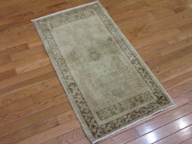 2′ x 3′ Beige Fine Hand-Knotted Turkish Vintage Rug – Transitional Wool