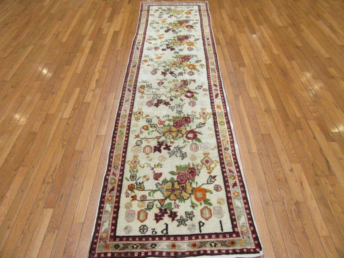3′ x 10′ Ivory Fine Hand-Knotted Turkish Vintage Rug – Transitional Wool