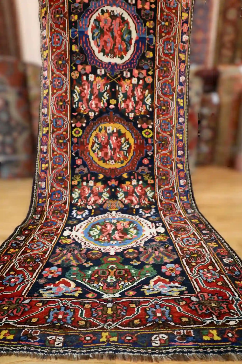 4′ x 14′ Red Fine Hand-Knotted Semi-Antique Persian Bakhtiari Runner – Traditional Wool