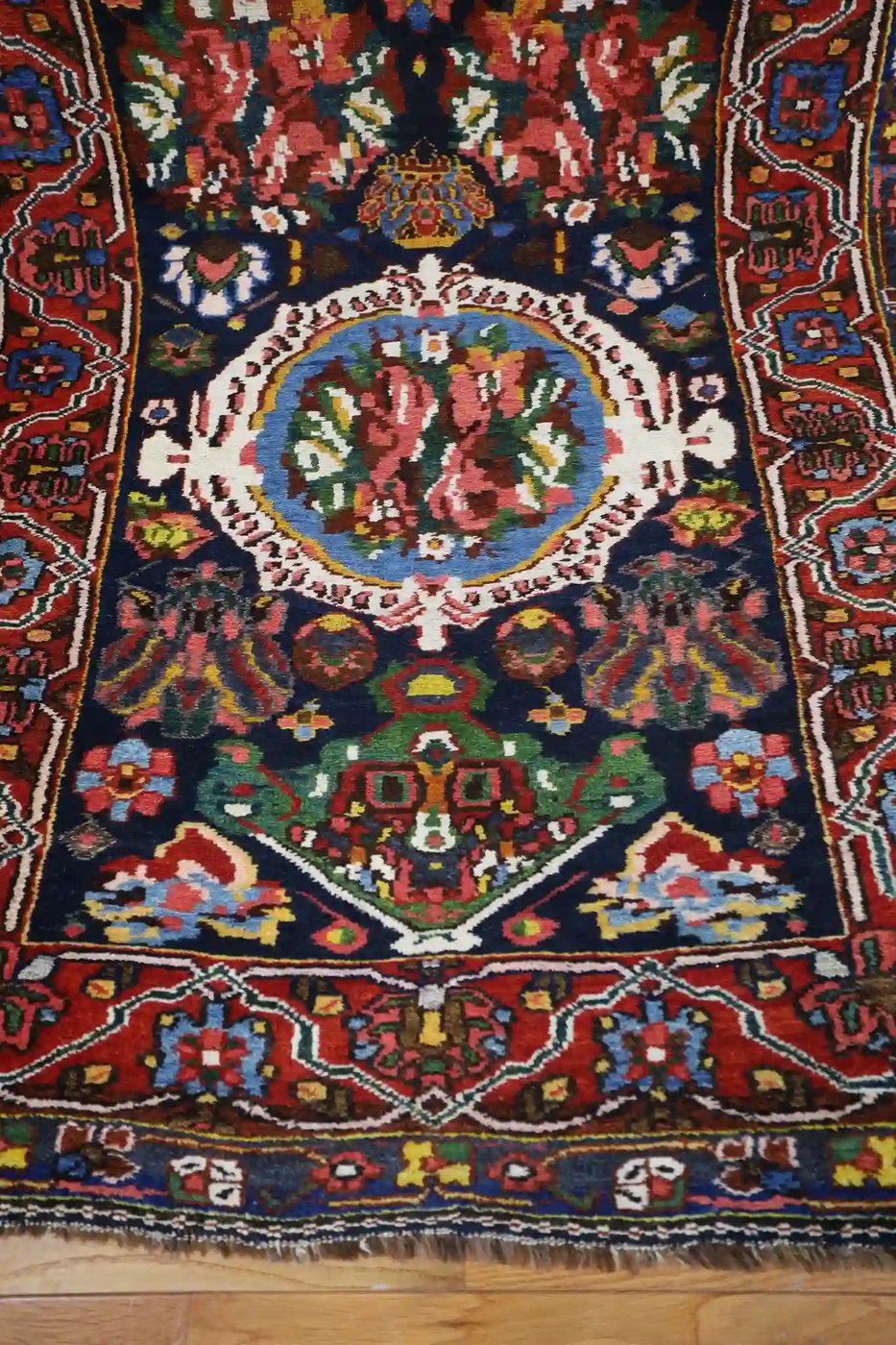 4′ x 14′ Red Fine Hand-Knotted Semi-Antique Persian Bakhtiari Runner – Traditional Wool