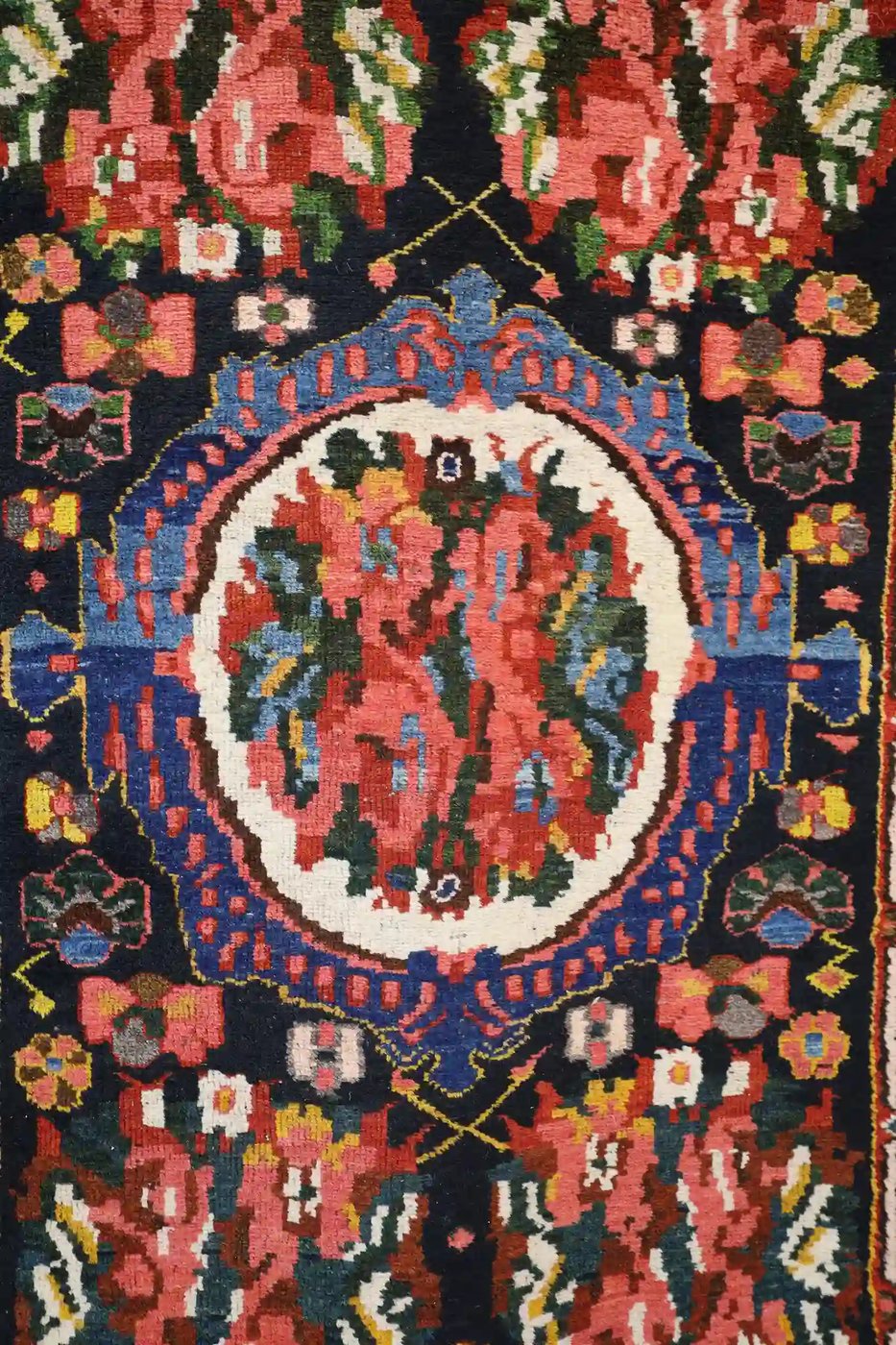 4′ x 14′ Red Fine Hand-Knotted Semi-Antique Persian Bakhtiari Runner – Traditional Wool