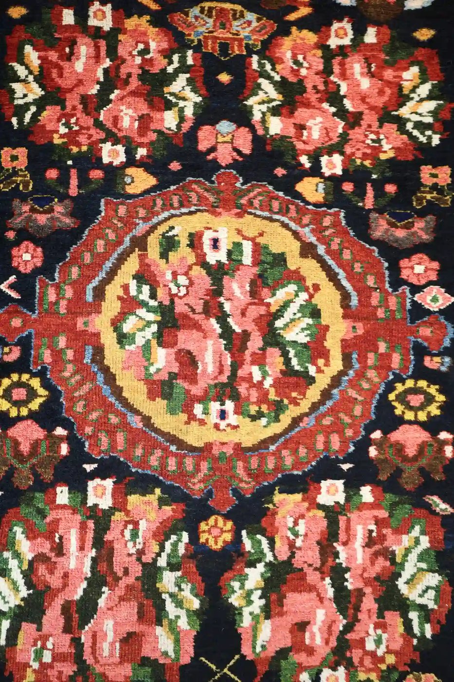 4′ x 14′ Red Fine Hand-Knotted Semi-Antique Persian Bakhtiari Runner – Traditional Wool