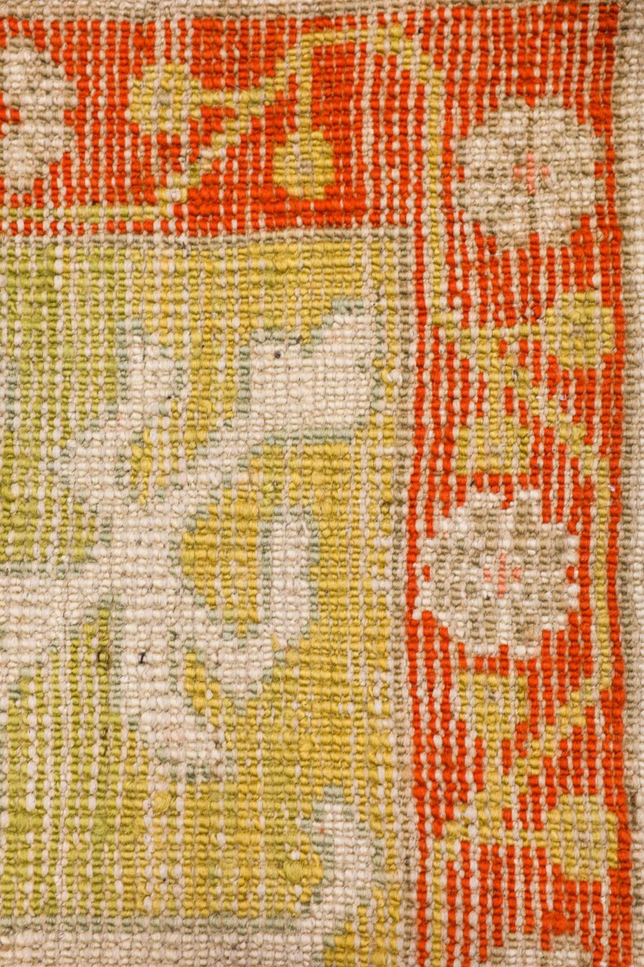 11′ x 15′ Luminous Ivory and Saffron Gold Hand-Knotted Antique Western Anatolian Oushak Carpet – Calligraphic Pseudo-Kufic Border