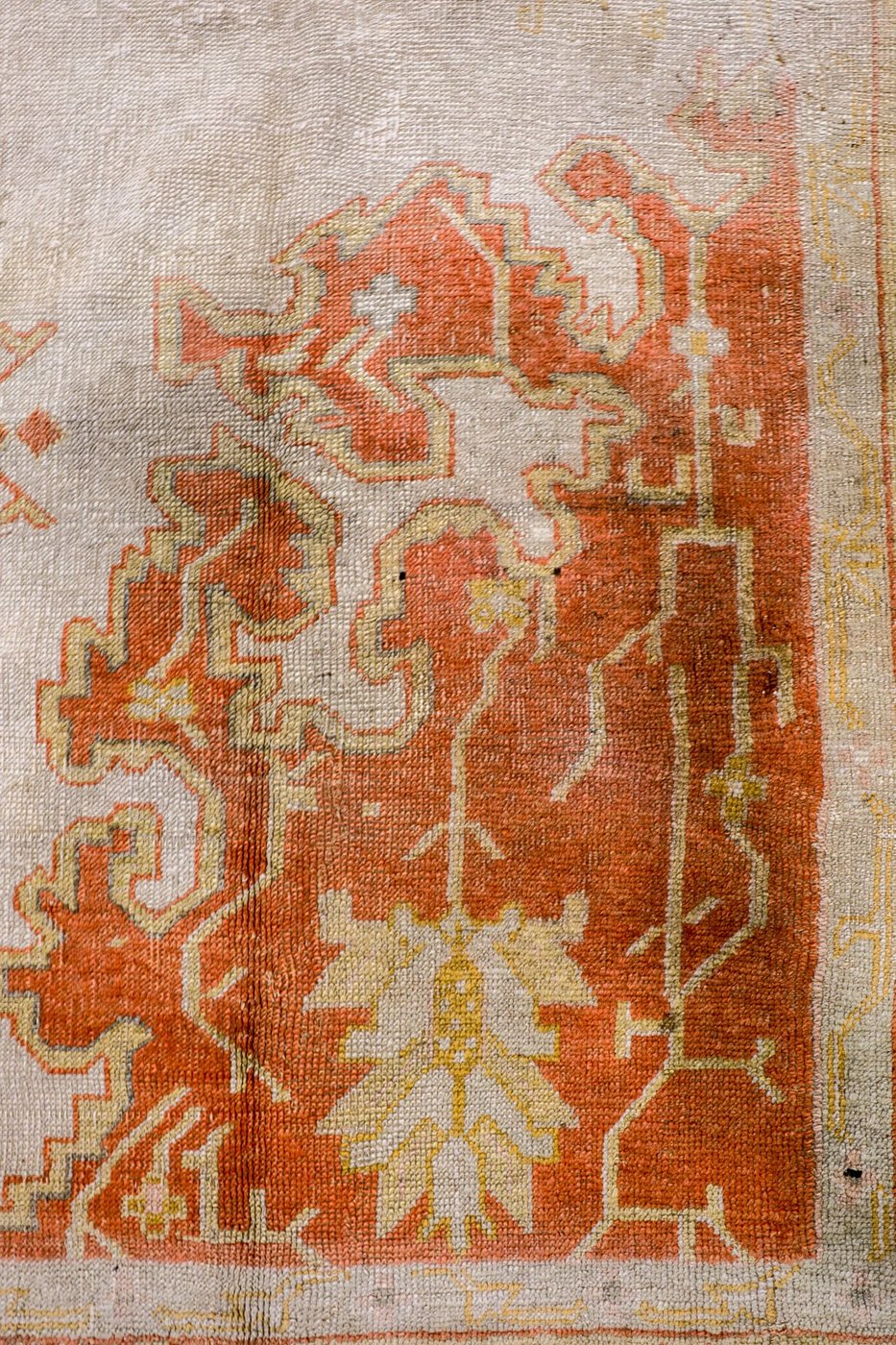 11′ x 15′ Luminous Ivory and Saffron Gold Hand-Knotted Antique Western Anatolian Oushak Carpet – Calligraphic Pseudo-Kufic Border