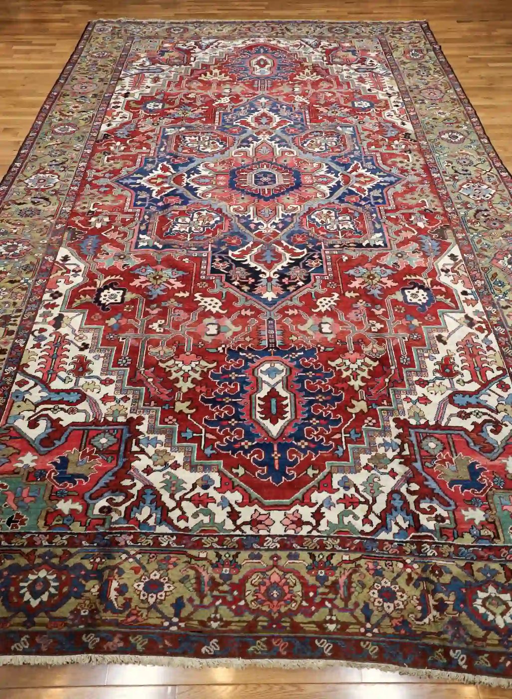 11′ x 17′ Red Fine Hand-Knotted Antique Persian Serapi – Traditional Wool