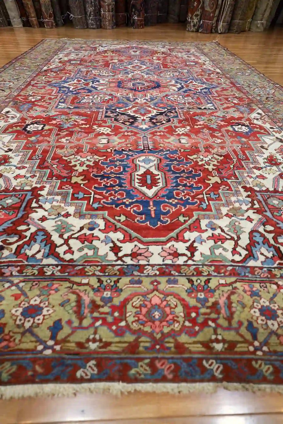 11′ x 17′ Red Fine Hand-Knotted Antique Persian Serapi – Traditional Wool