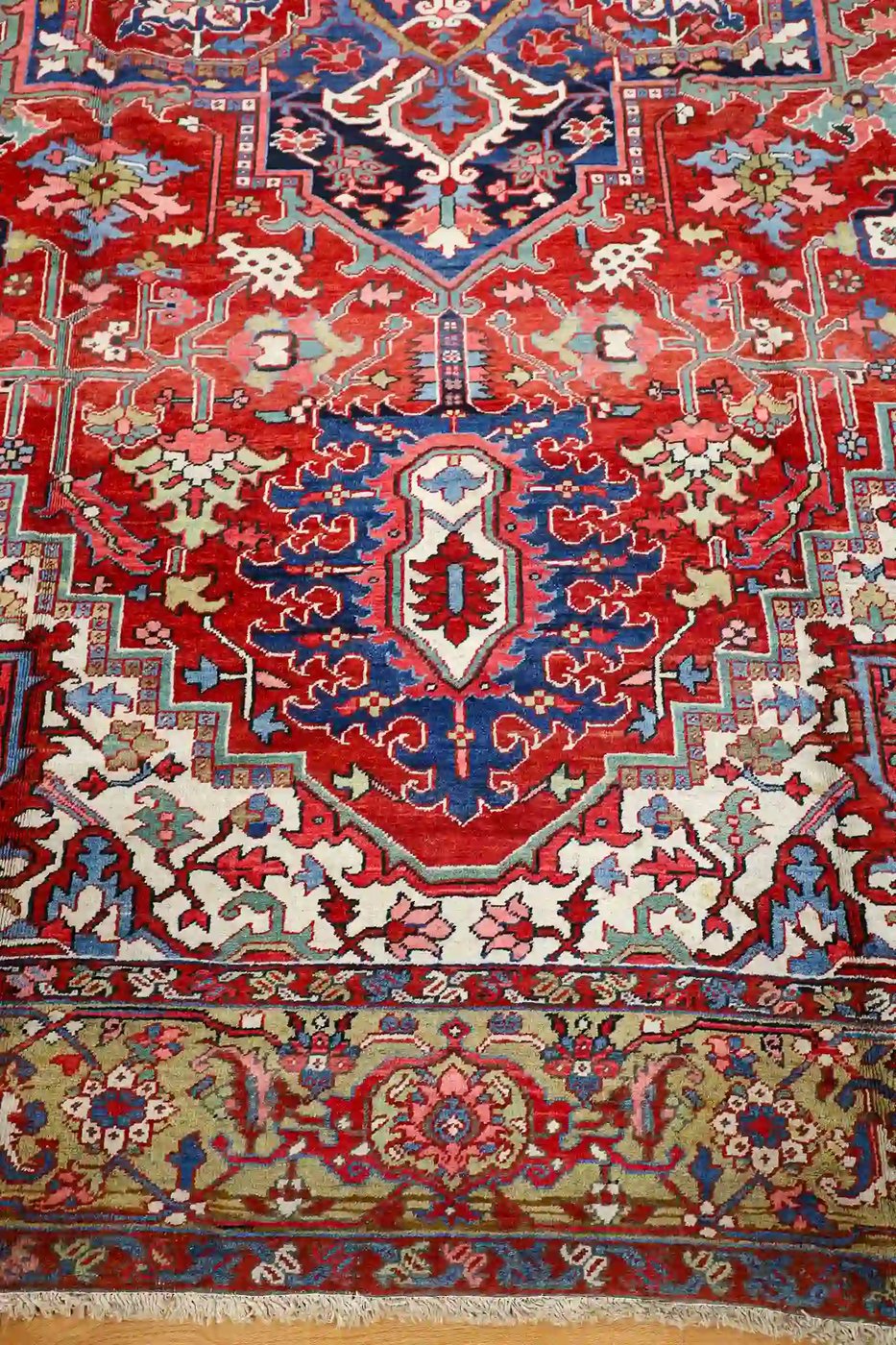11′ x 17′ Red Fine Hand-Knotted Antique Persian Serapi – Traditional Wool