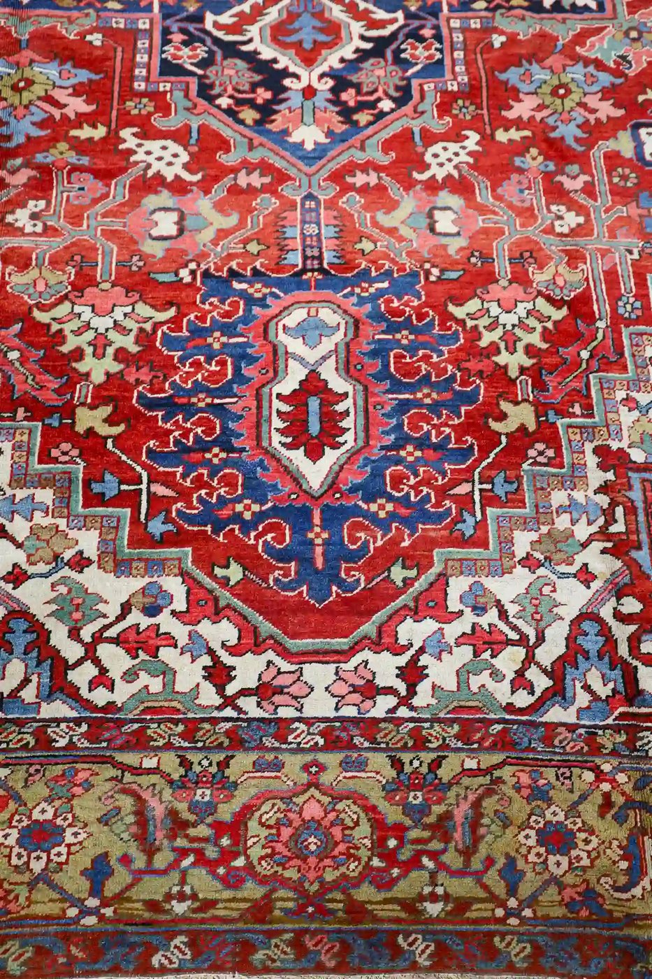 11′ x 17′ Red Fine Hand-Knotted Antique Persian Serapi – Traditional Wool