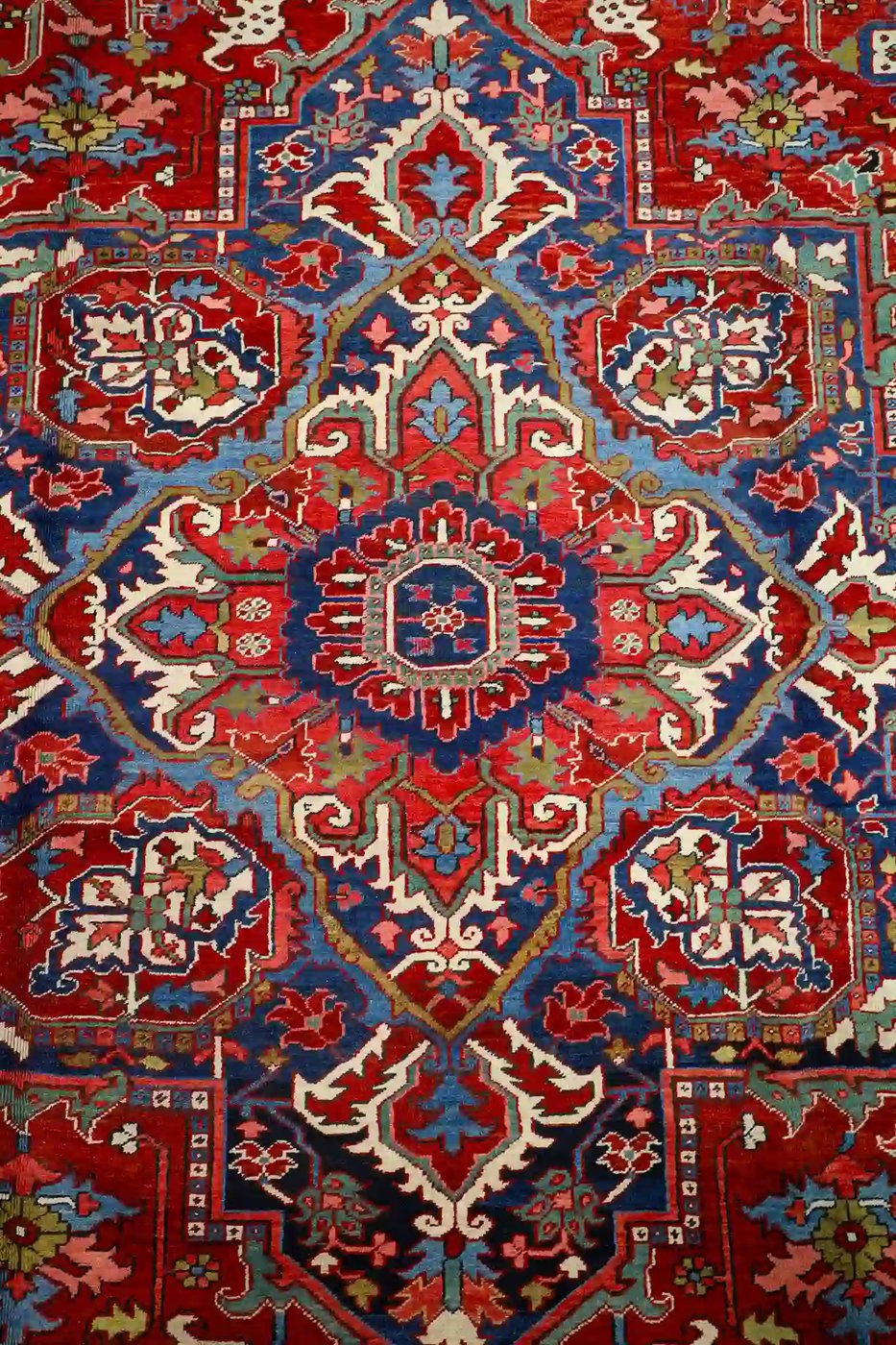 11′ x 17′ Red Fine Hand-Knotted Antique Persian Serapi – Traditional Wool