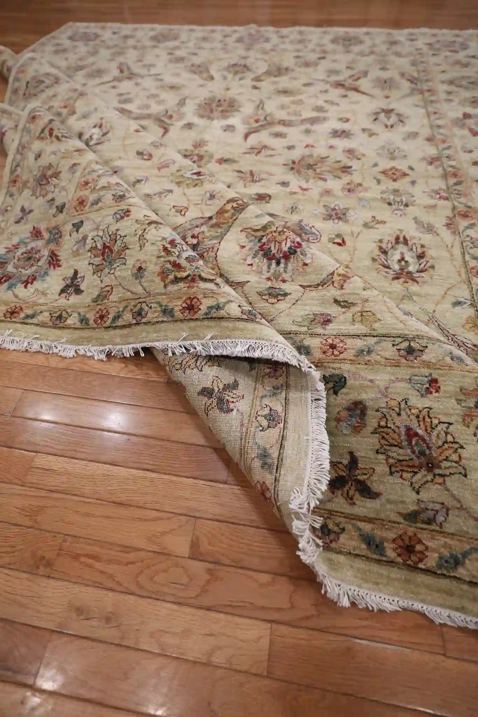 8′ x 10′ Ivory Fine Hand-Knotted Pakistan Oriental Rug – Traditional Wool