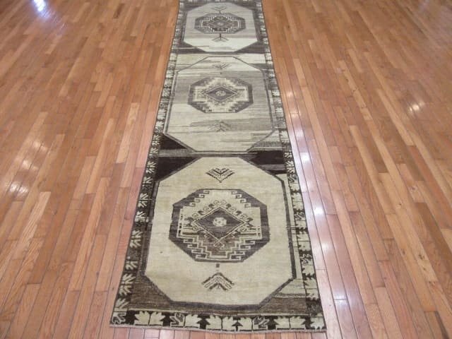 3′ x 10′ Beige Fine Hand-Knotted Turkish Vintage Anatolian Runner – Tribal Wool