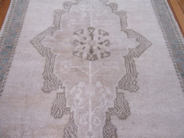 3′ x 6′ Beige Fine Hand-Knotted Turkish Anatolian Rug – Transitional Wool