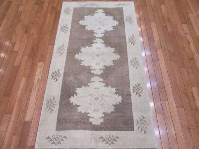 3′ x 5′ Beige Fine Hand-Knotted Turkish Anatolian Rug – Vintage Wash Wool