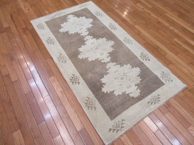 3′ x 5′ Beige Fine Hand-Knotted Turkish Anatolian Rug – Vintage Wash Wool