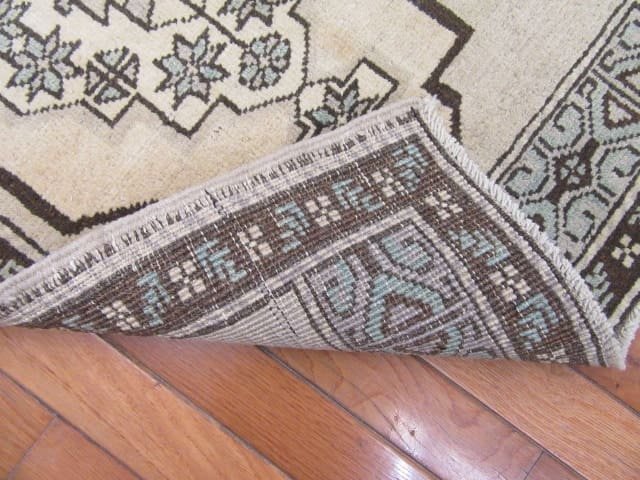 2′ x 3′ Beige Fine Hand-Knotted Turkish Anatolian Rug – Prayer Wool