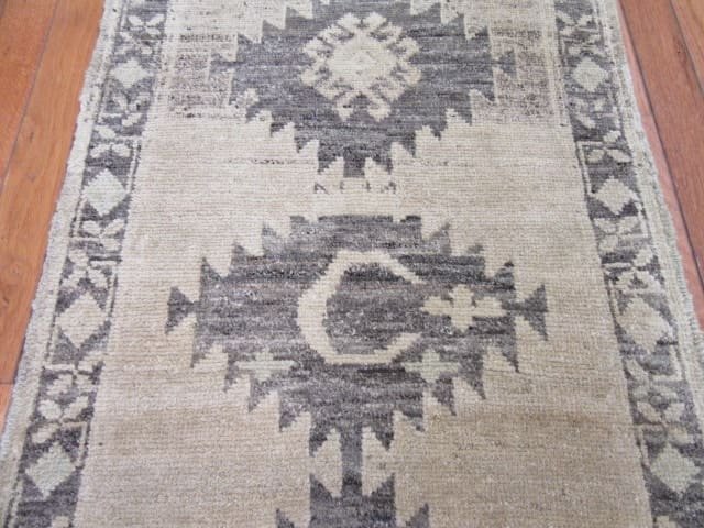 2′ x 3′ Beige Fine Hand-Knotted Turkish Anatolian Rug – Prayer Wool
