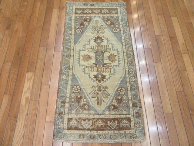 2′ x 4′ Beige Fine Hand-Knotted Turkish Anatolian Rug – Prayer Wool
