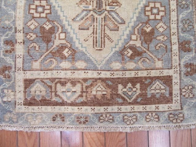 2′ x 4′ Beige Fine Hand-Knotted Turkish Anatolian Rug – Prayer Wool