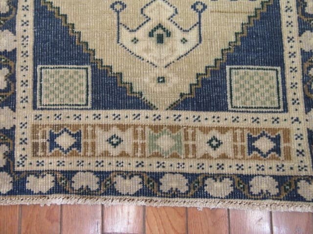 2′ x 3′ Ivory Fine Hand-Knotted Turkish Anatolian Rug – Prayer Wool