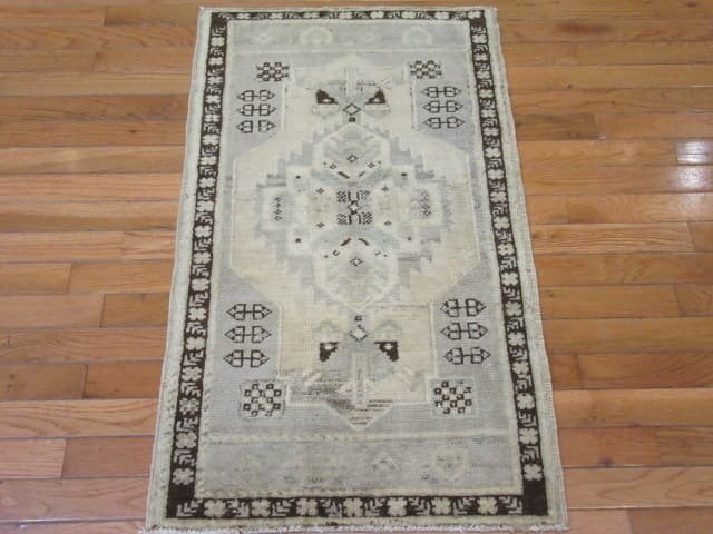 2′ x 3′ Beige Fine Hand-Knotted Turkish Anatolian Rug – Prayer Wool