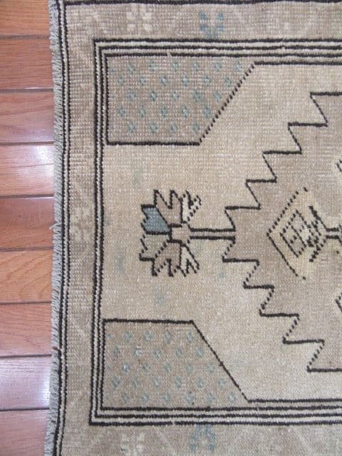 2′ x 3′ Beige Fine Hand-Knotted Turkish Anatolian Rug – Prayer Wool