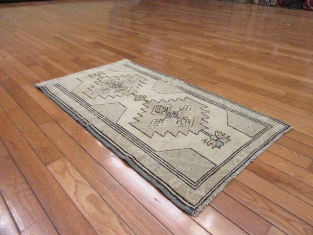 2′ x 3′ Beige Fine Hand-Knotted Turkish Anatolian Rug – Prayer Wool