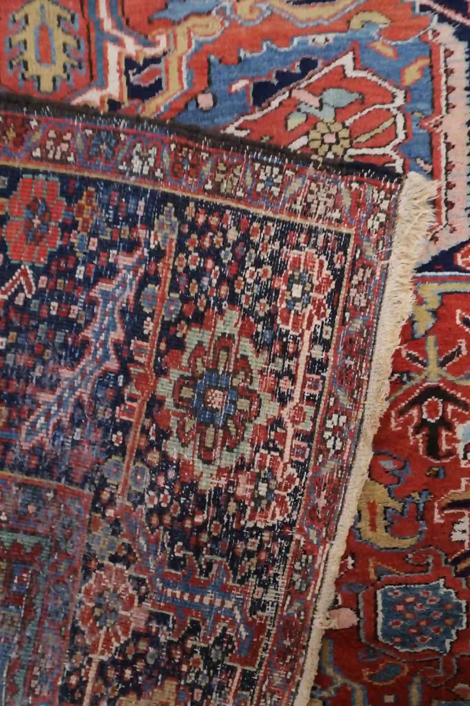 10′ x 13′ Red Fine Hand-Knotted Persian Heriz Rug – Traditional Wool - 3 10′ x 13′ Red Fine Hand-Knotted Persian Heriz Rug – Traditional Wool