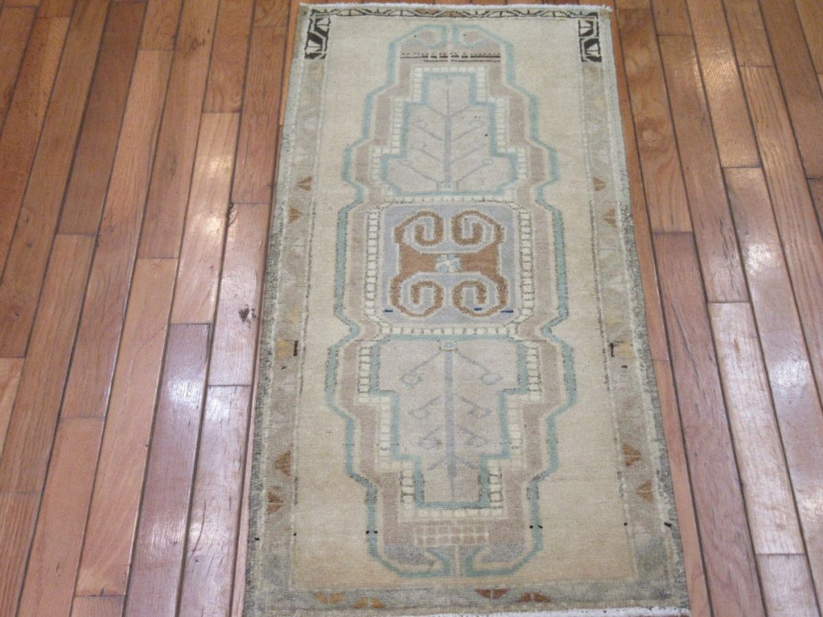 2′ x 4′ Turkish Beige Runner Rug Transitional Wool