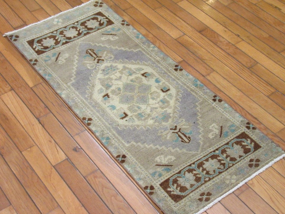 2′ x 4′ Turkish Ivory Runner Rug Transitional Wool