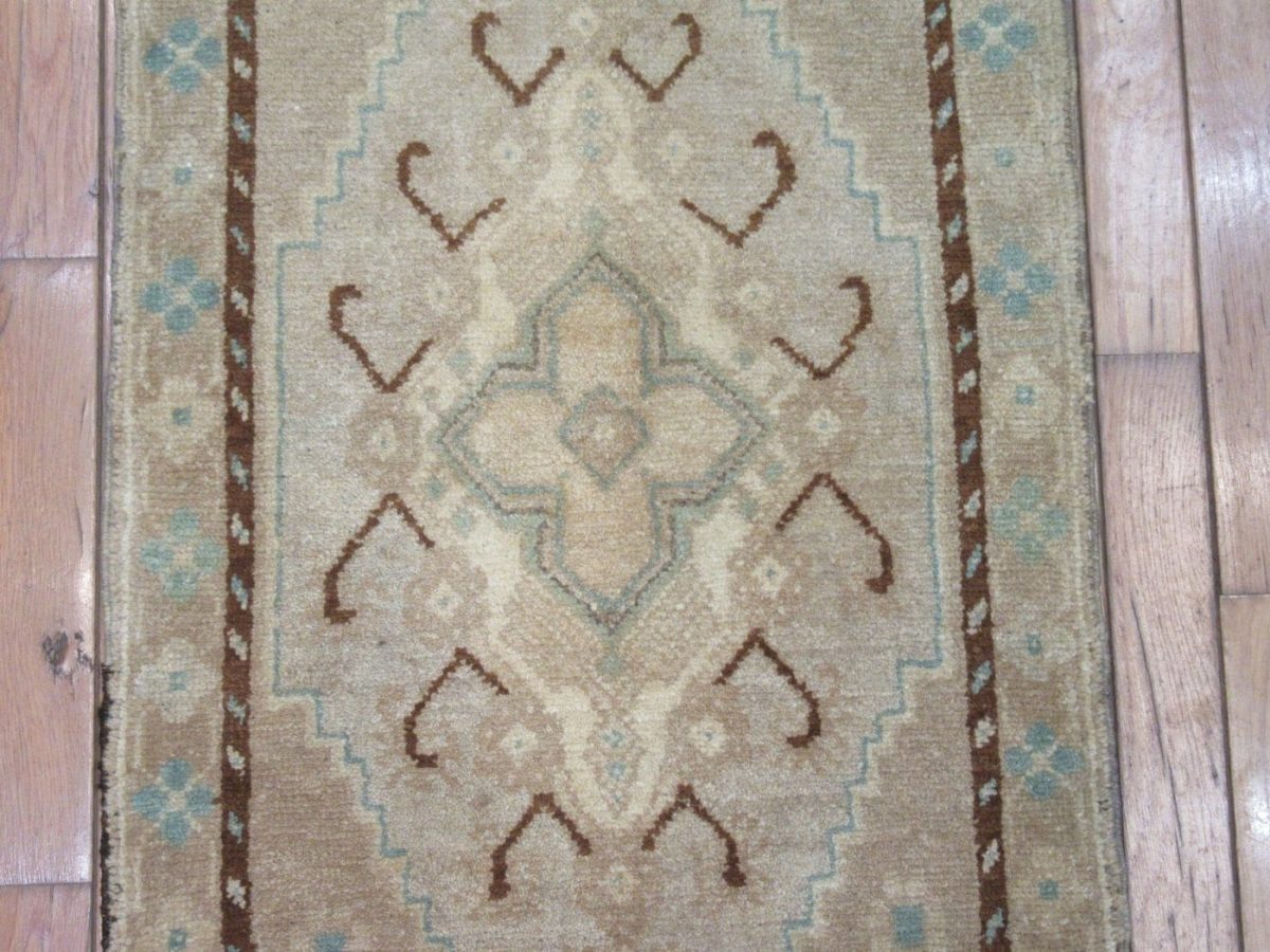 2′ x 4′ Turkish Anatolian Ivory Runner Rug Transitional Wool