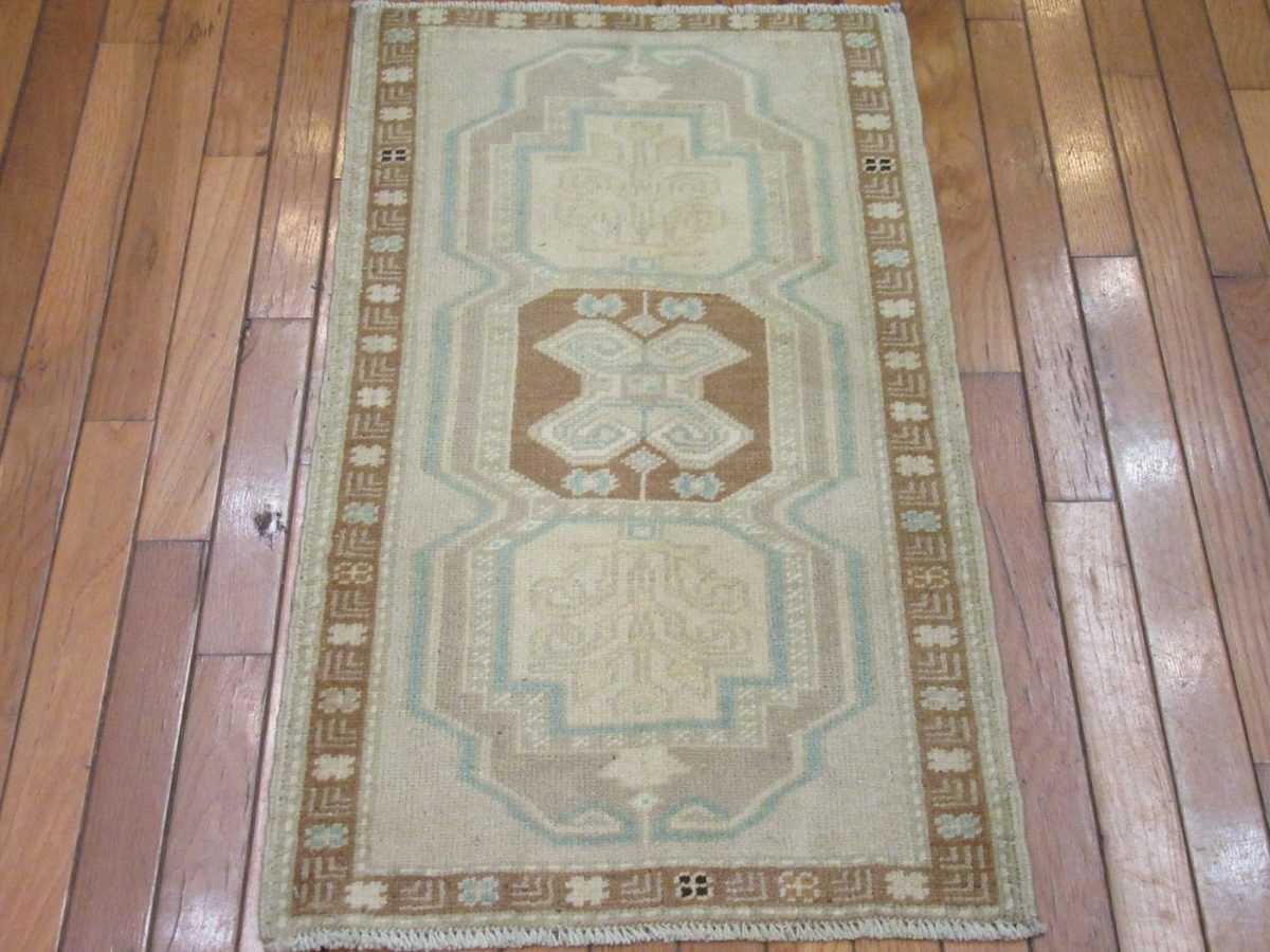 2′ x 3′ Turkish Beige Runner Rug Transitional Wool