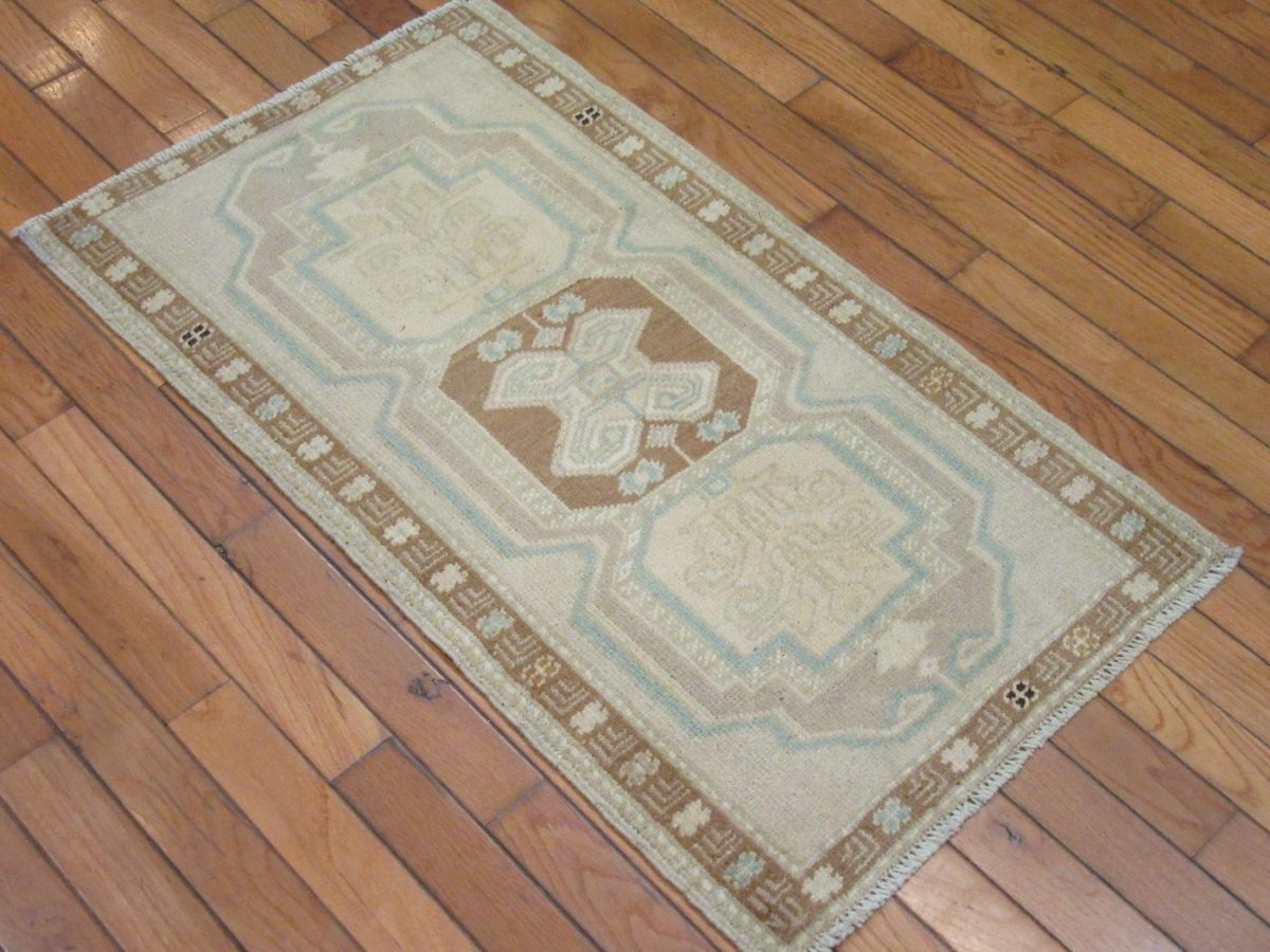 2′ x 3′ Turkish Beige Runner Rug Transitional Wool