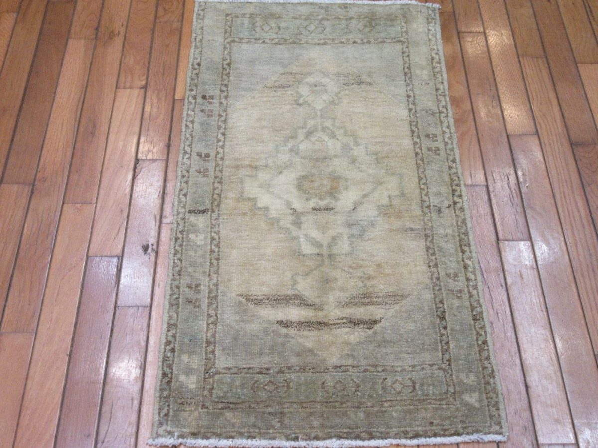 2′ x 3′ Turkish Soft Gold Gray Accent Rug Transitional Wool