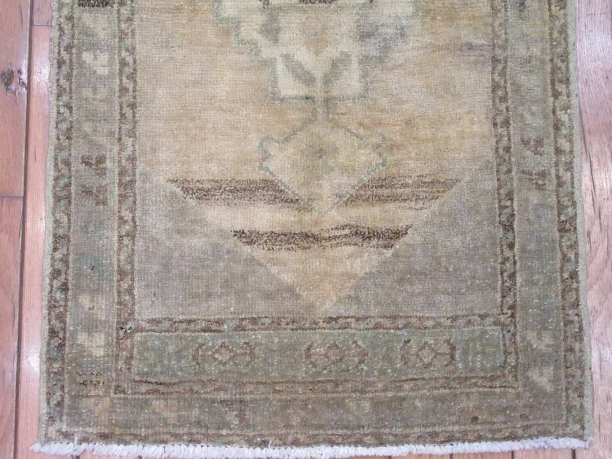 2′ x 3′ Turkish Soft Gold Gray Accent Rug Transitional Wool