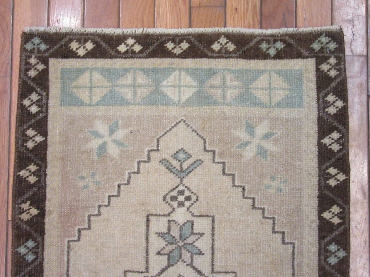 2′ x 3′ Turkish Ivory Taupe Accent Rug Transitional Wool