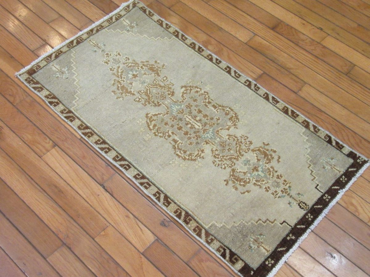 2′ x 3′ Turkish Ivory Beige Accent Rug Traditional Wool