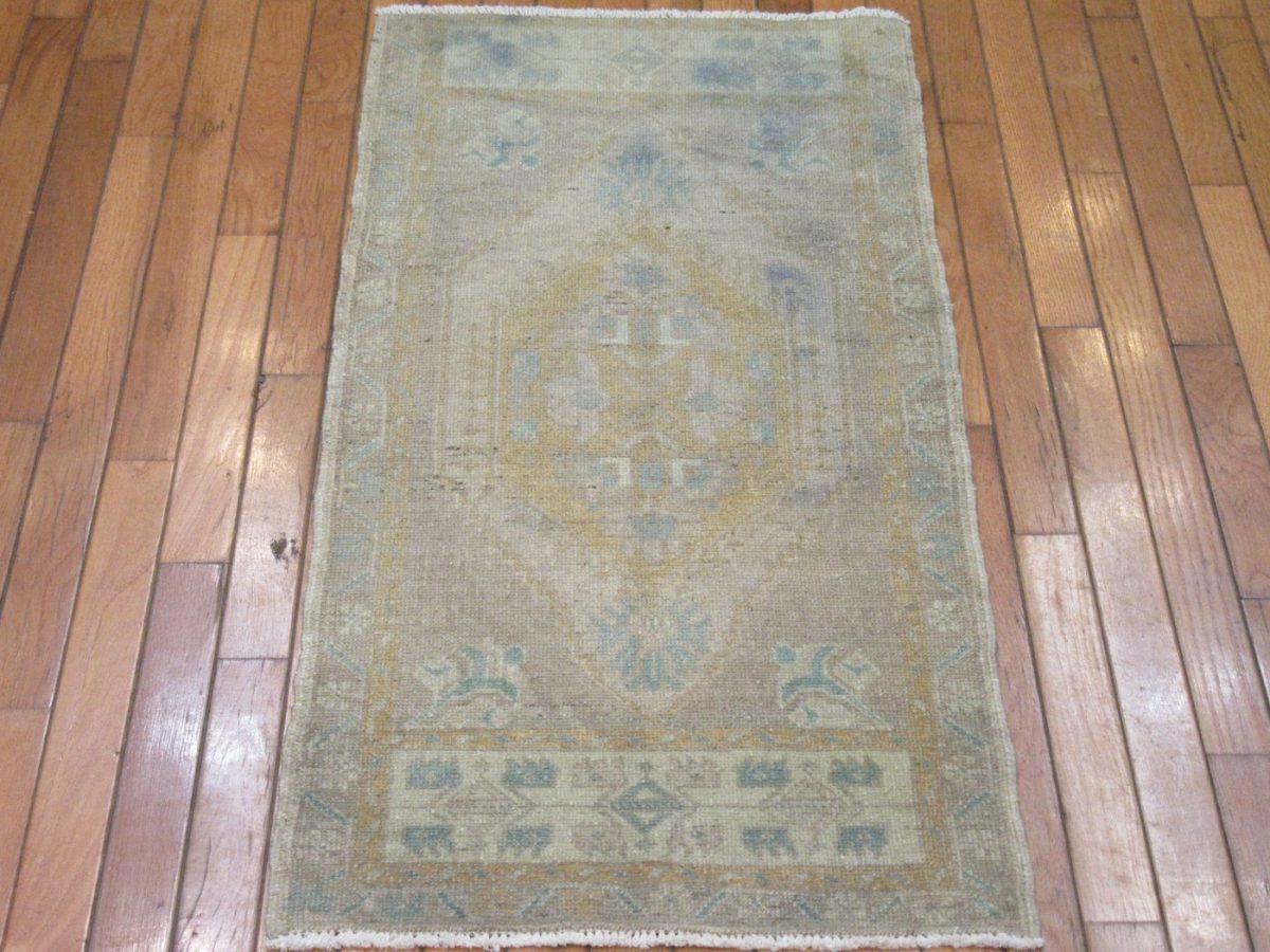 2′ x 3′ Turkish Beige Blue Accent Rug Transitional Wool