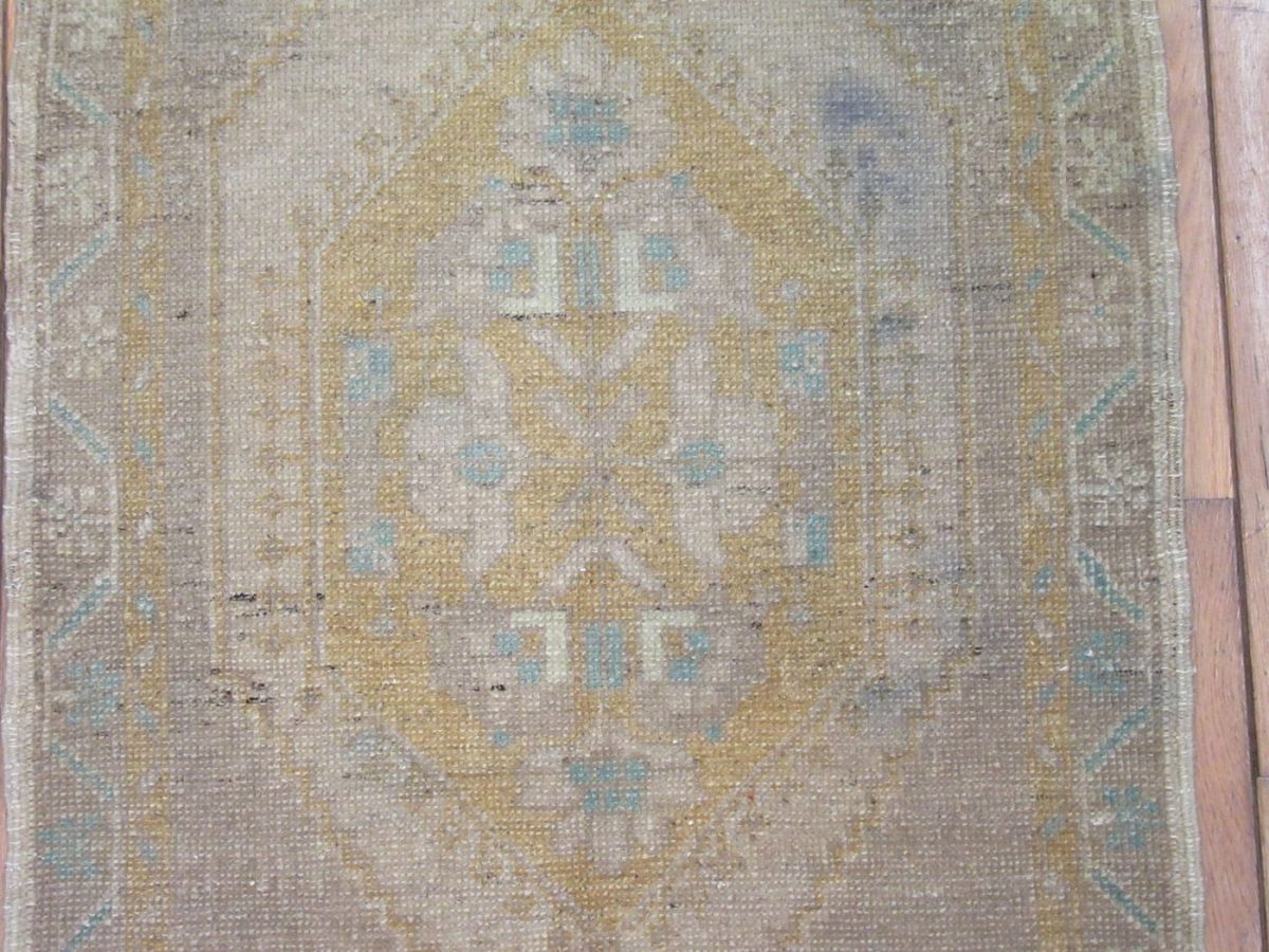 2′ x 3′ Turkish Beige Blue Accent Rug Transitional Wool