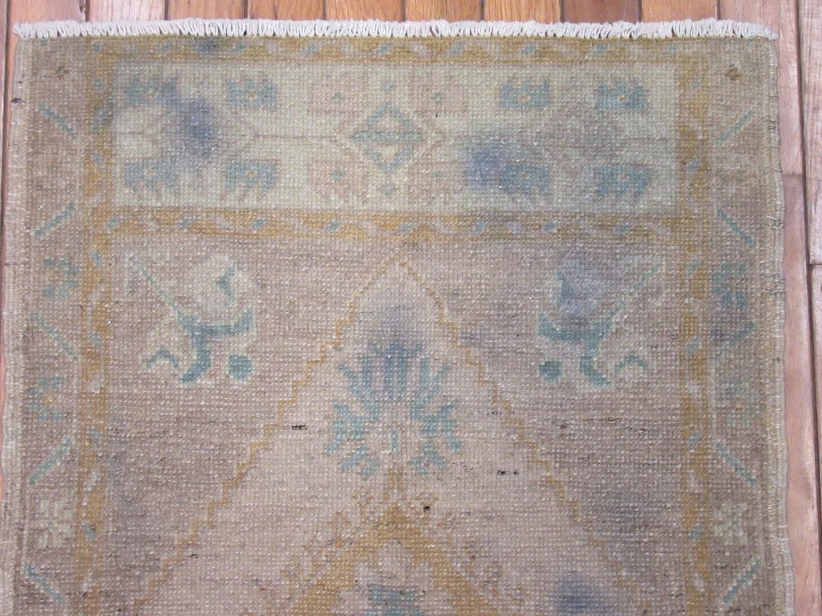 2′ x 3′ Turkish Beige Blue Accent Rug Transitional Wool