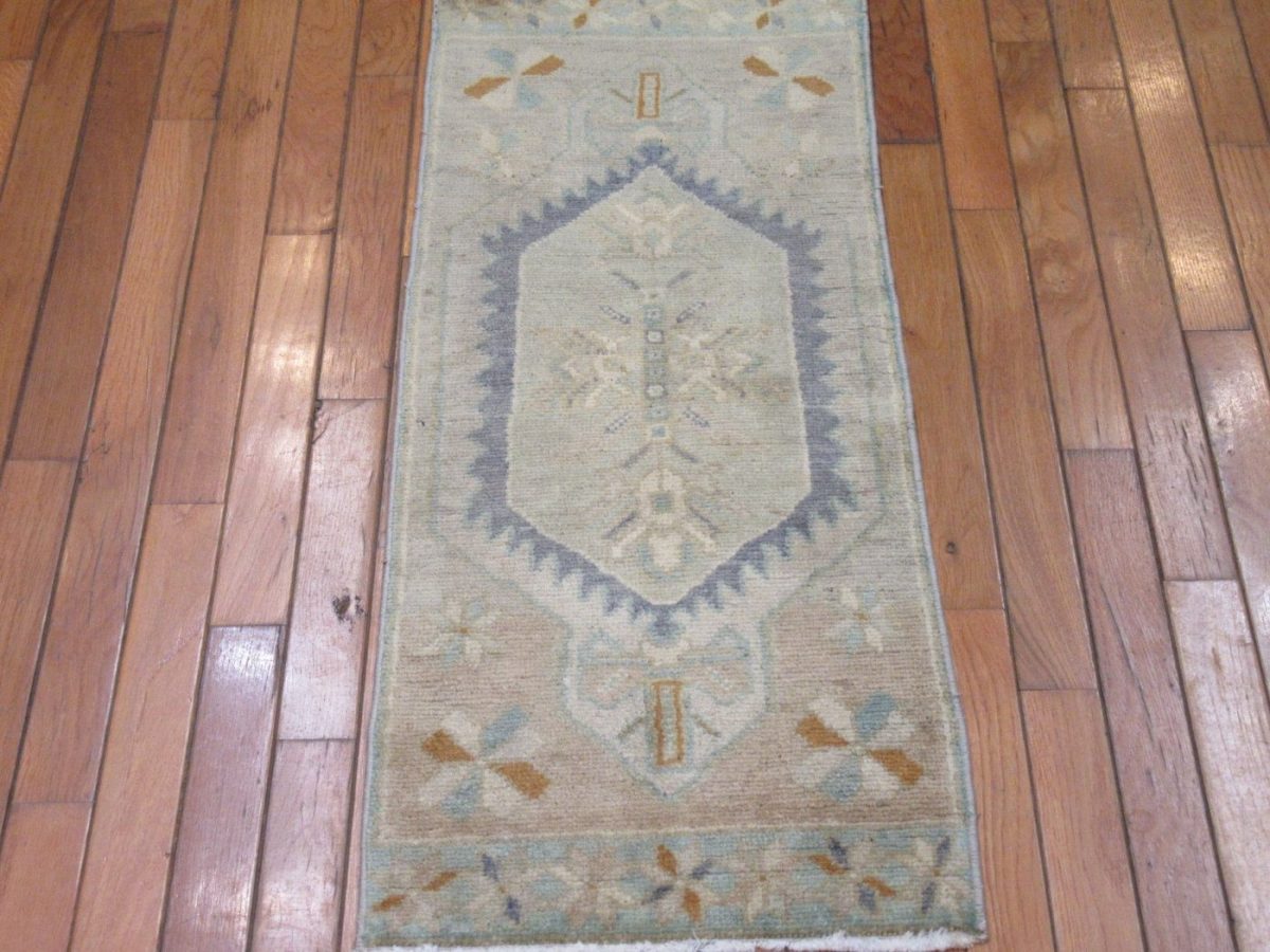 1′ x 3′ Turkish Beige Blue Accent Rug Transitional Wool