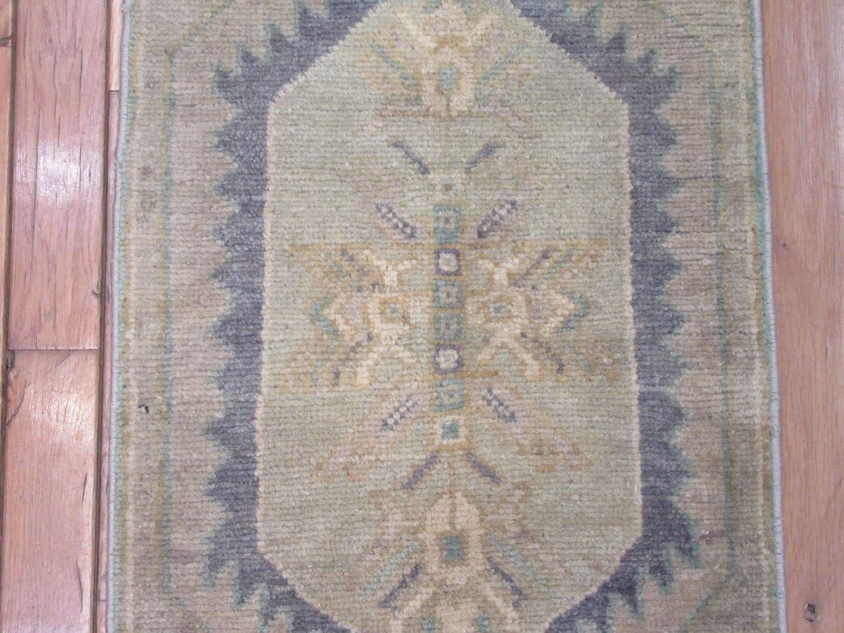 1′ x 3′ Turkish Beige Blue Accent Rug Transitional Wool