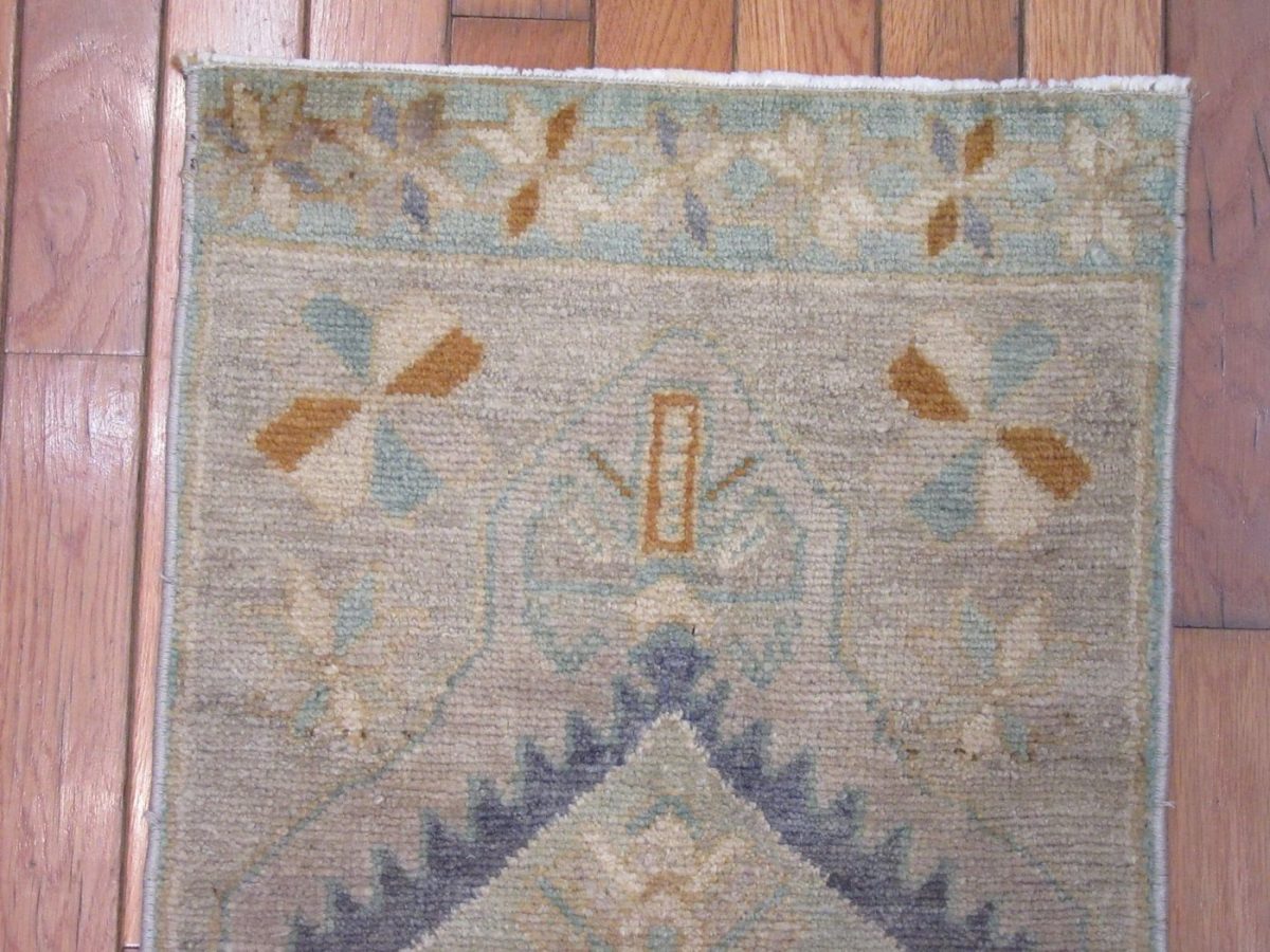 1′ x 3′ Turkish Beige Blue Accent Rug Transitional Wool