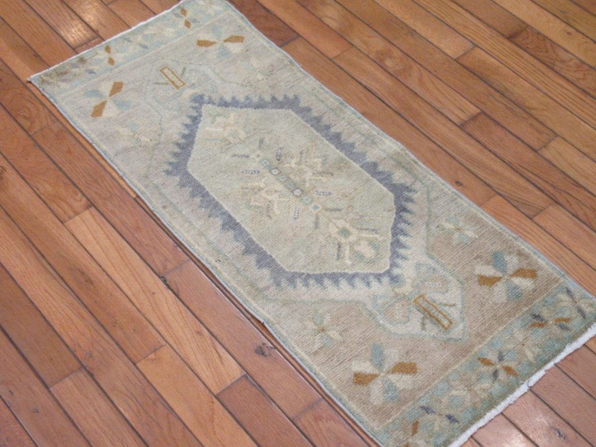 1′ x 3′ Turkish Beige Blue Accent Rug Transitional Wool